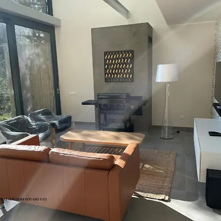 Modern In Kamie With Garden *